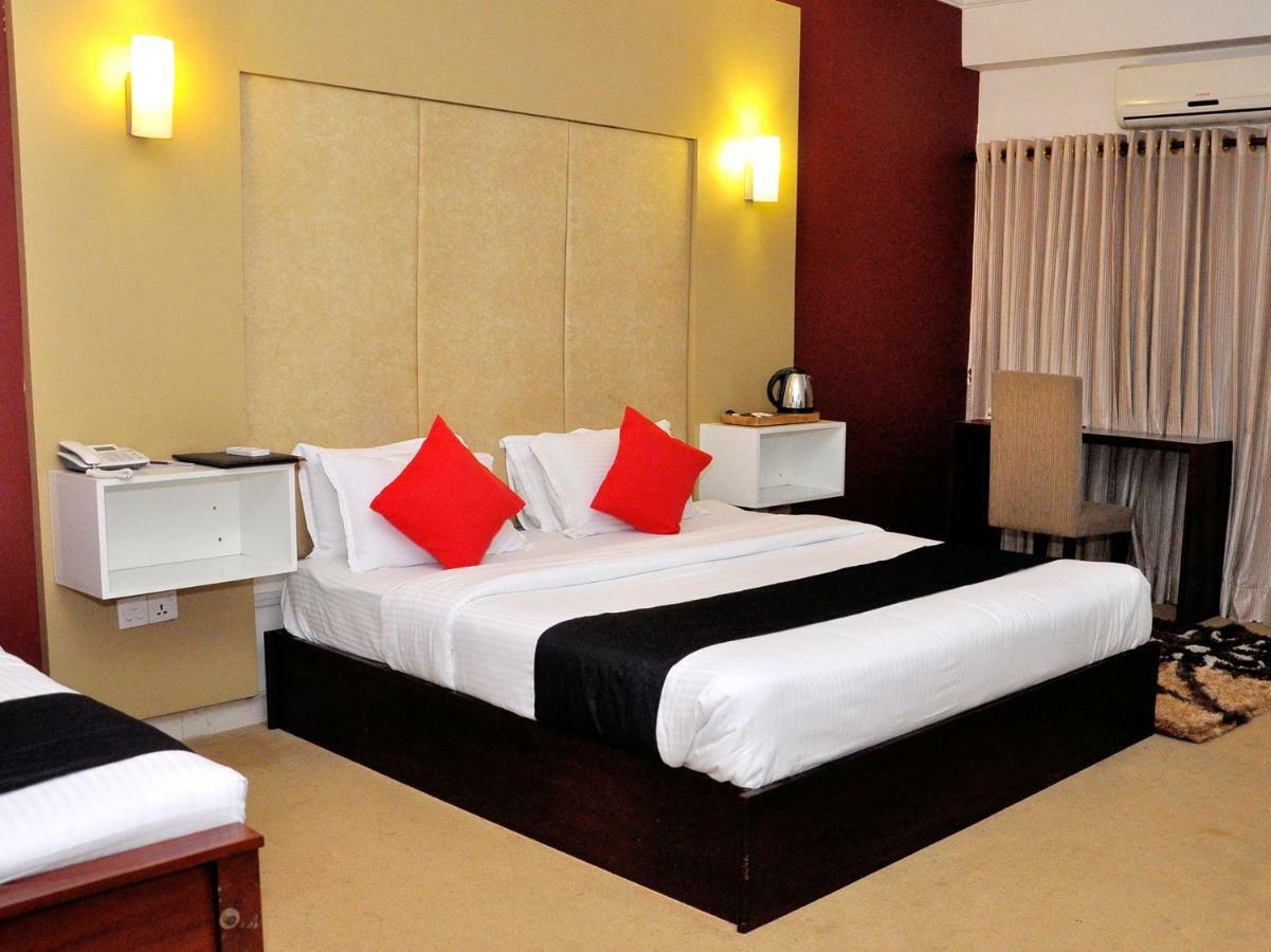 Hotel Laa Adams - The Luxurious Living Hatton Exterior foto