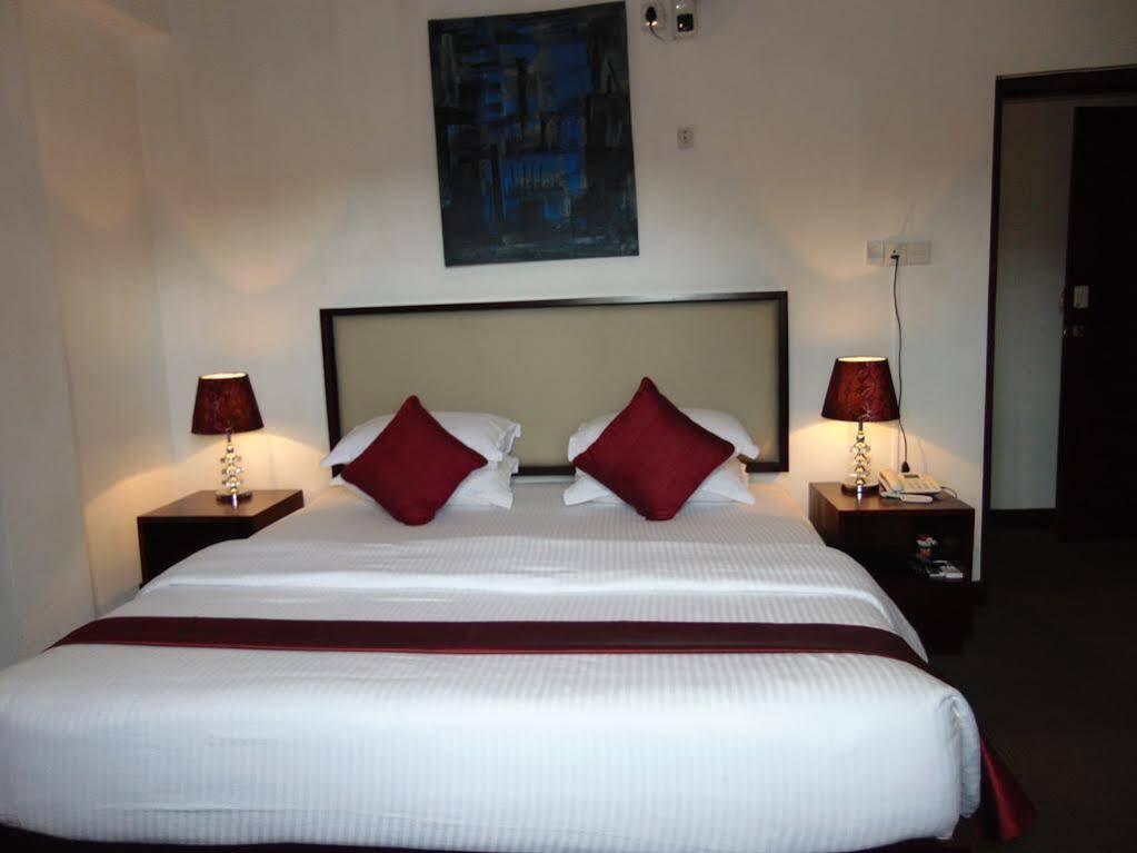 Hotel Laa Adams - The Luxurious Living Hatton Exterior foto
