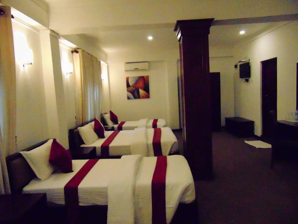 Hotel Laa Adams - The Luxurious Living Hatton Exterior foto